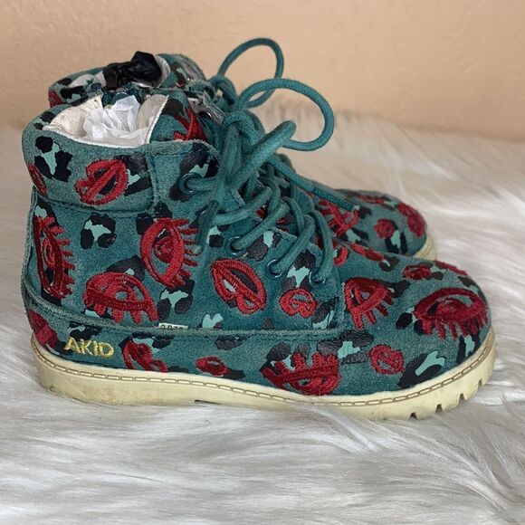 AKID Leather Embroidered Eye & Lips Boots Size 10C - Picture 3 of 11